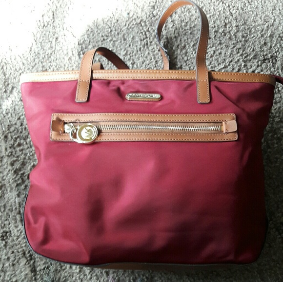Michael Kors Handbags - Michael Kors Nylon Tote